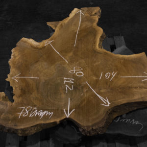 Rodaja nº 2 de madera de Nogal Español, corte transversal. Especial decoración y mesas