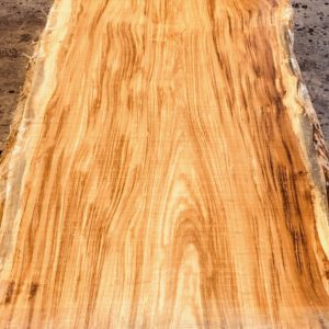 Muestra de madera de Beli tratada