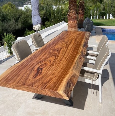 Mesas de madera maciza para terraza de Valencia.